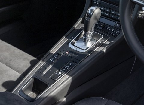 Porsche 911 (991.2) Carrera GTS 19