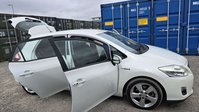 Toyota Auris 1.8 VVT-h T Spirit Hatchback 5dr Petrol Hybrid CVT Euro 5 (s/s) (136 ps) 14