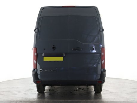 Renault Master MM35 Blue dCi 130 Advance Medium Roof Van 2