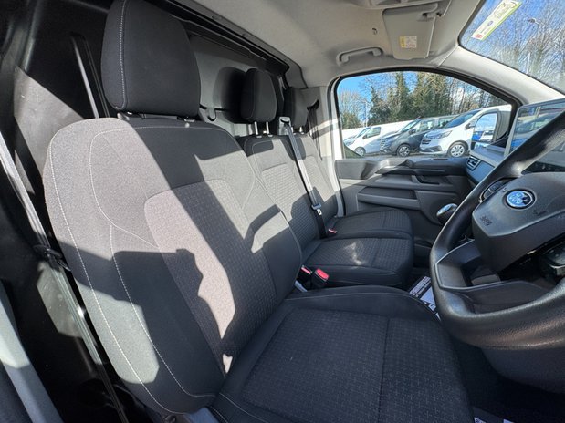 Ford Transit Custom LWB L2H1 Low Roof Trend 280 Air Con Cam Carplay Sensors EURO 6 14