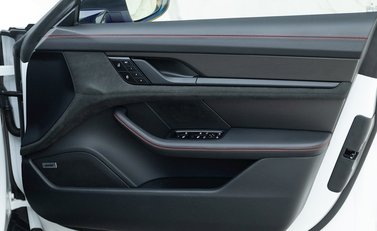 Porsche Taycan GTS Sport Turismo 24