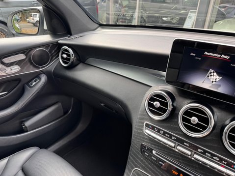 Mercedes-Benz GLC GLC 220 D 4MATIC AMG LINE PREMIUM 23