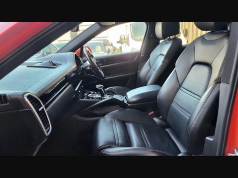 Porsche Cayenne V6 37