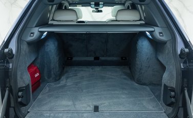 Rolls-Royce Cullinan BLACK BADGE 44