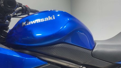Kawasaki Er ER6 2010 ONLY 16K MOT SERVICED COMMUTER A2 BIKE 650CC TWIN 21