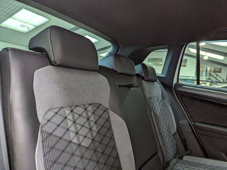 Volkswagen Tiguan 1.5 Tiguan R-Line TSi Semi-Auto 5dr 62