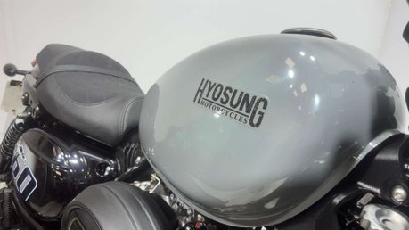 Hyosung GV AQUILA 2021 ONLY 2K NEW MOT SERVICED CRUISER 125CC 35
