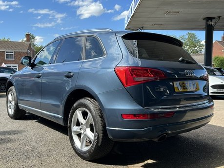 Audi Q5 TDI QUATTRO SE 1