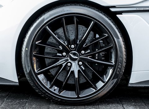 Aston Martin Zagato Vanquish Volante 12