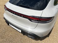 Porsche Macan S PDK 22