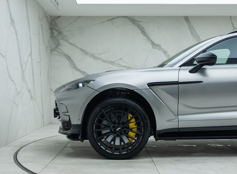 Aston Martin DBX 707 39