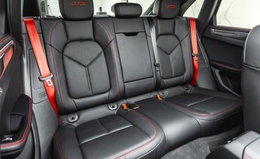 Porsche Macan GTS 13