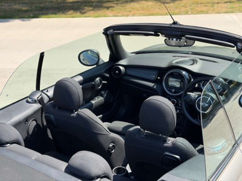 Mini Convertible 1.5 Cooper 2dr 21