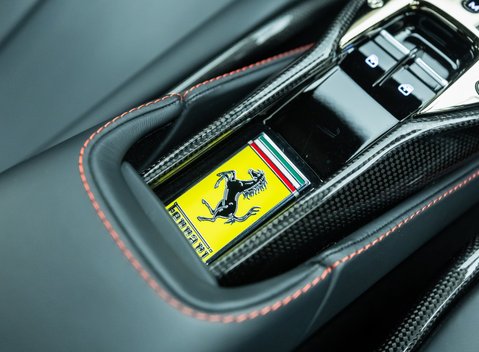 Ferrari SF90 Stradale 22