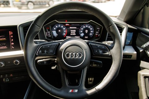 Audi A1 SPORTBACK TFSI S LINE 21