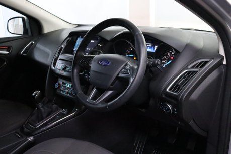 Ford Focus TITANIUM 5