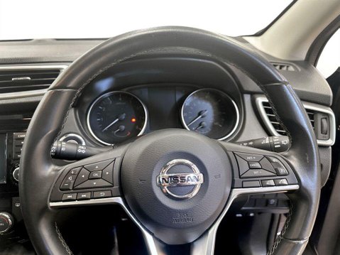 Nissan Qashqai 1.3 DIG-T N-Motion SUV 5dr Petrol Manual Euro 6 (s/s) (140 ps) 13