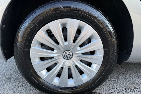Volkswagen Golf S TSI BLUEMOTION TECH -£35 ROAD TAX -2 OWNERS -11 SERVICES - LOW INSURANCE  49