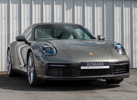 Porsche 911 Carrera (992) 1