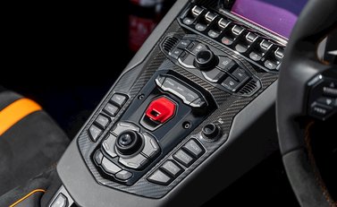 Lamborghini Aventador SV LP 750-4 Roadster 21