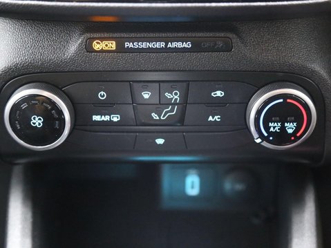 Ford Focus 1.0T EcoBoost ST-Line Euro 6 (s/s) 5dr 17