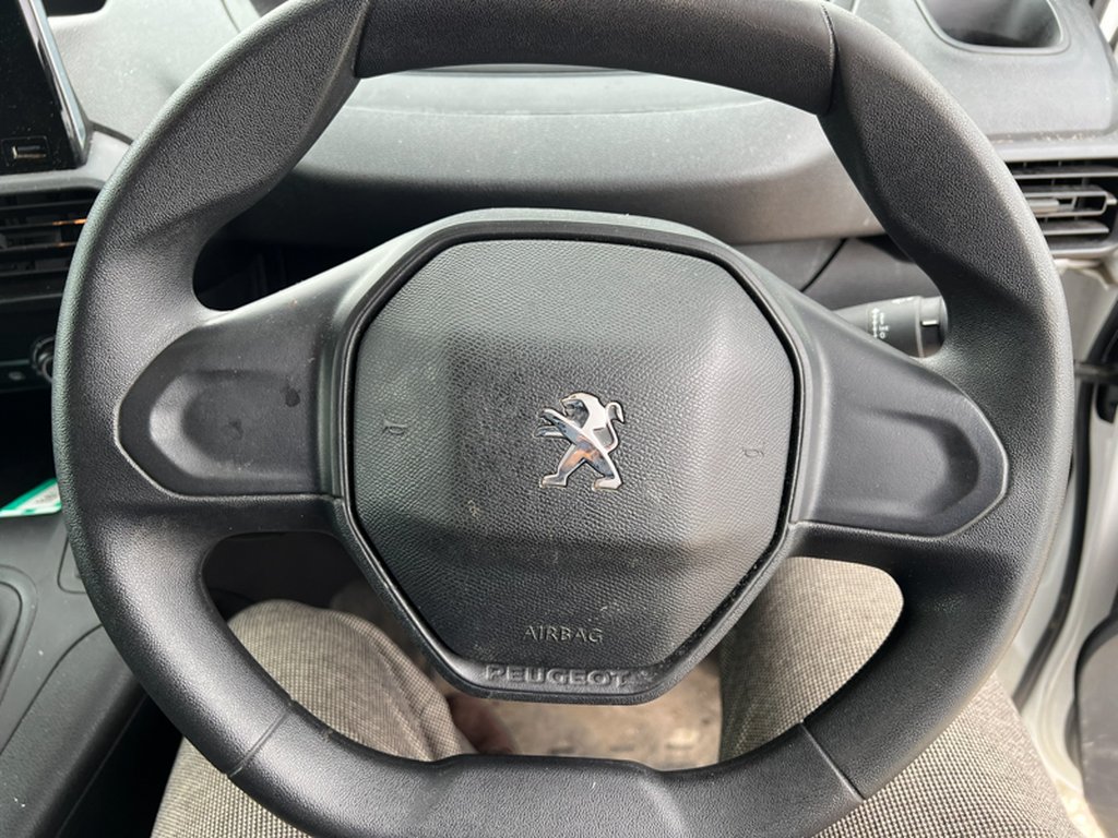 2020 Peugeot PartnerSWB L1H1 Low Roof Professional Air Con Sensors EURO 6 NO VAT — thumbnail 32 of 51