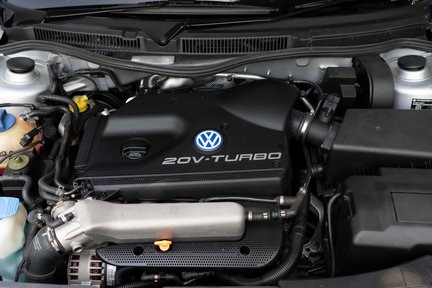 Volkswagen Golf GTI 33