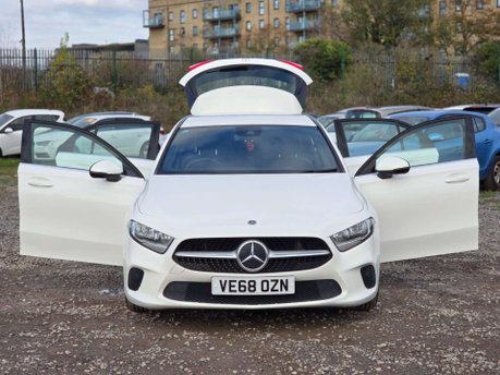 Mercedes-Benz A Class 1.5 A180d SE (Executive) Hatchback 5dr Diesel 7G-DCT Euro 6 (s/s) (116 ps) 8