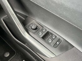 Volkswagen Polo 1.0 Polo Life TSi Semi-Auto 5dr 53