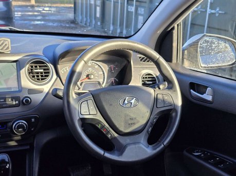 Hyundai i10 1.2 Premium SE Hatchback 5dr Petrol Auto Euro 6 (87 ps) 35