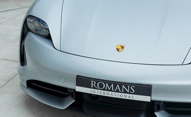 Porsche Taycan Turbo 26