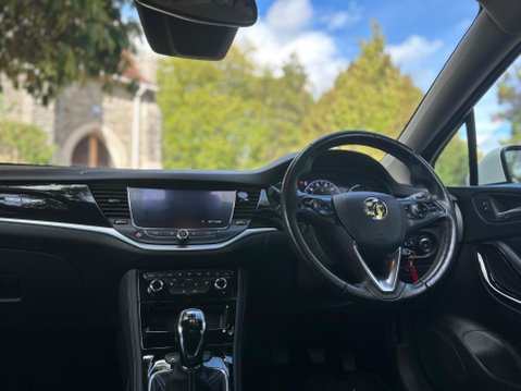 Vauxhall Astra ELITE NAV 22