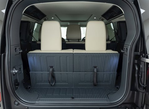 Land Rover Defender 110 XS Edition P400 30