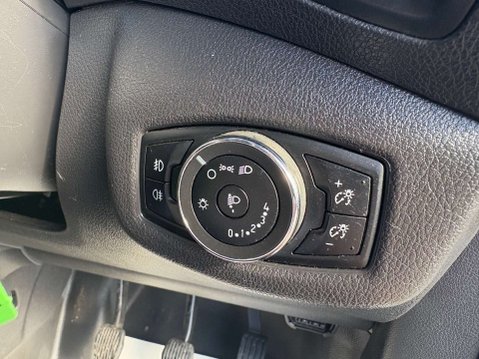 Ford Transit Connect 1.5 TDCi 210 Trend Panel Van 5dr Diesel Manual L2 H1 (124 g/km, 99 bhp) 44