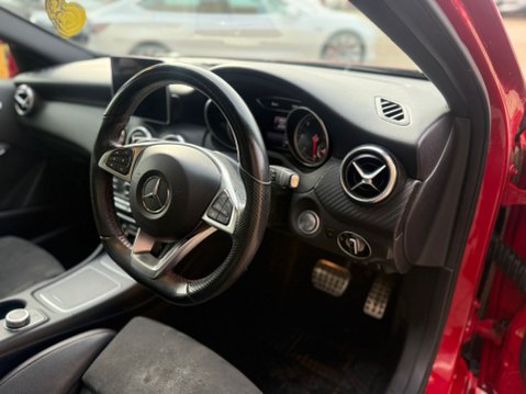 Mercedes-Benz A Class 2.1 A200d AMG Line (Premium Plus) Hatchback 5dr Diesel 7G-DCT Euro 6 33