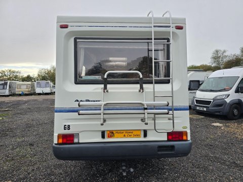 Auto-Sleepers Ravenna 8