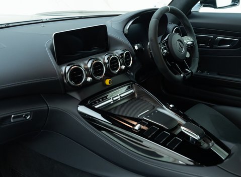 Mercedes-Benz AMG GT R PRO 15