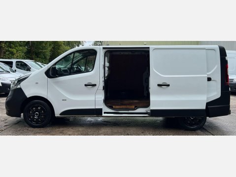 Vauxhall Vivaro 1.6 CDTi 2900 L2 H1 Euro 5 5dr 23