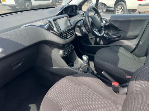 Peugeot 208 1.2 PureTech Allure Premium Euro 6 5dr 24