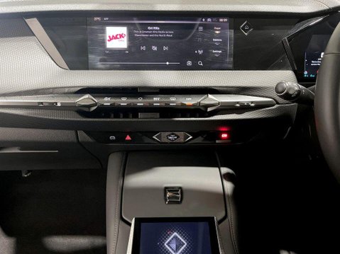 DS DS 4 1.6 E-TENSE 12.4kWh Trocadero Hatchback 5dr Petrol Plug-in Hybrid EAT8 Euro 18