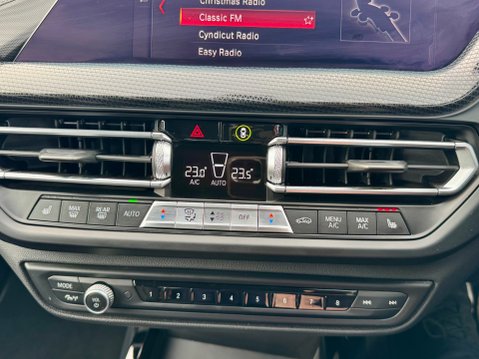 BMW 1 Series 1.5 118i Sport DCT Euro 6 (s/s) 5dr 41