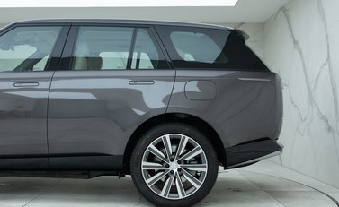 Land Rover Range Rover P460e SE 28