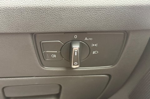 Volkswagen Passat GTE DSG - VAT Q - 1 OWNER - PLUG IN HYBRID - 3 IN STOCK 36