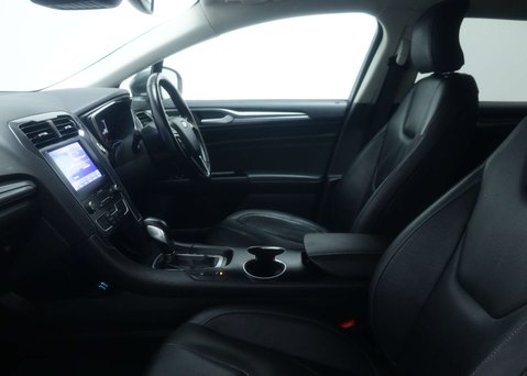 Ford Mondeo 2.0 Mondeo Titanium Edition HEV Auto 5dr 48