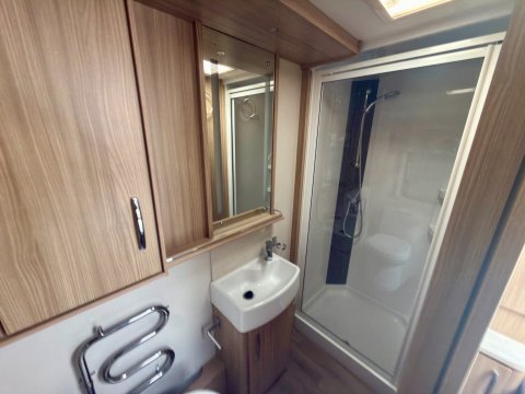 Coachman Pastiche 575 19