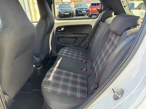 Volkswagen Up GTI 35