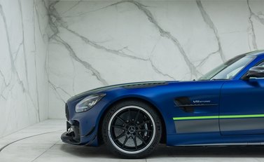 Mercedes-Benz AMG GT R PRO 40