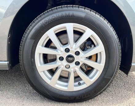Ford Tourneo Connect 2.0 Tourneo Connect Titanium EcoBlue A 5dr 19
