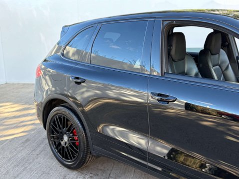 Porsche Cayenne 4.1 Cayenne V8 D S Tiptronic S Auto 4WD 5dr 5