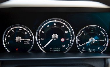 Rolls-Royce Cullinan 19